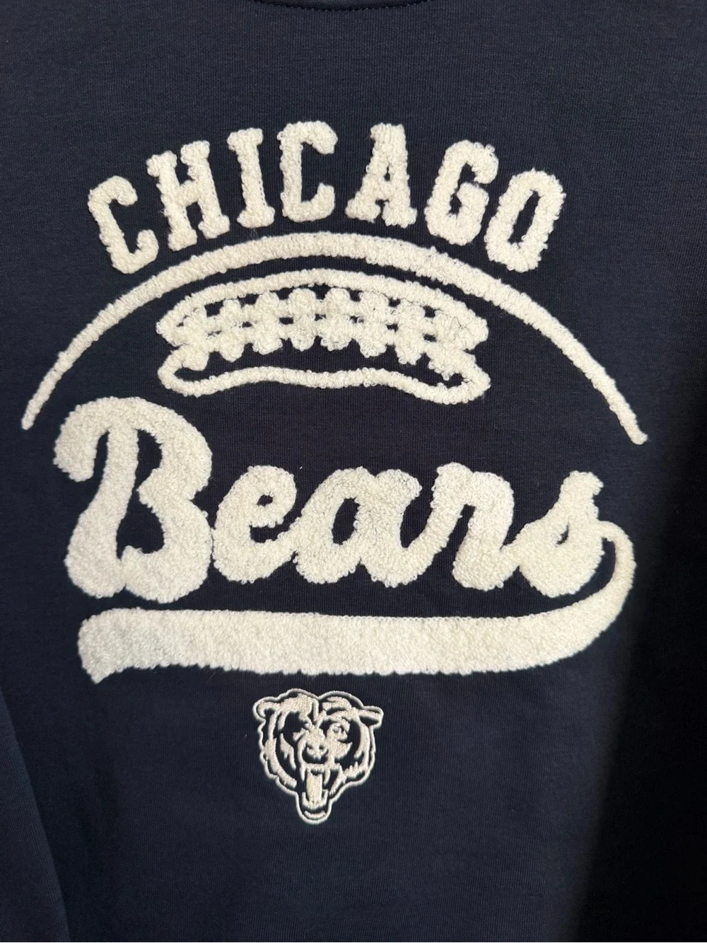 Chicago Bears Navy Cropped Teen Sweatshirt. Size Large. NWT.